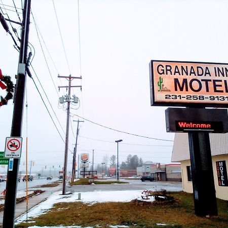 Granada Inn Motel - Kalkaska Exterior photo